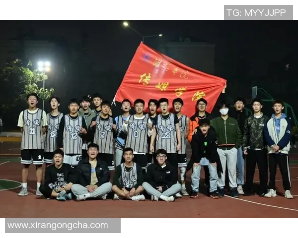 新疆足球俱乐部奋勇拼搏展现团队精神助力地方体育发展新篇章